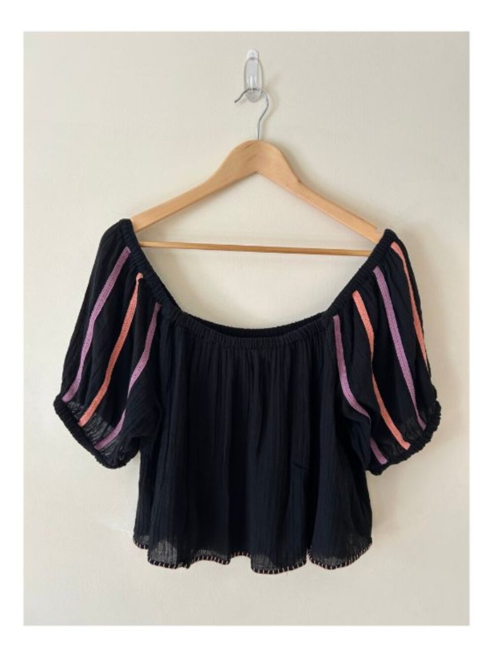 UO Black Pink Embroidered Short Sleeve off Shoulder Shirt Crop Top I Size L